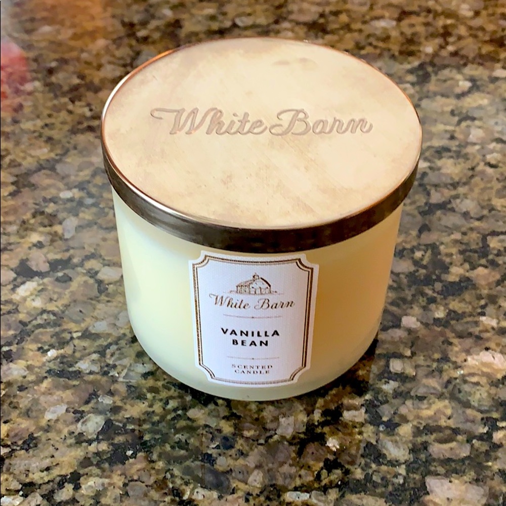 White Barn Vanilla Bean Scented Candle